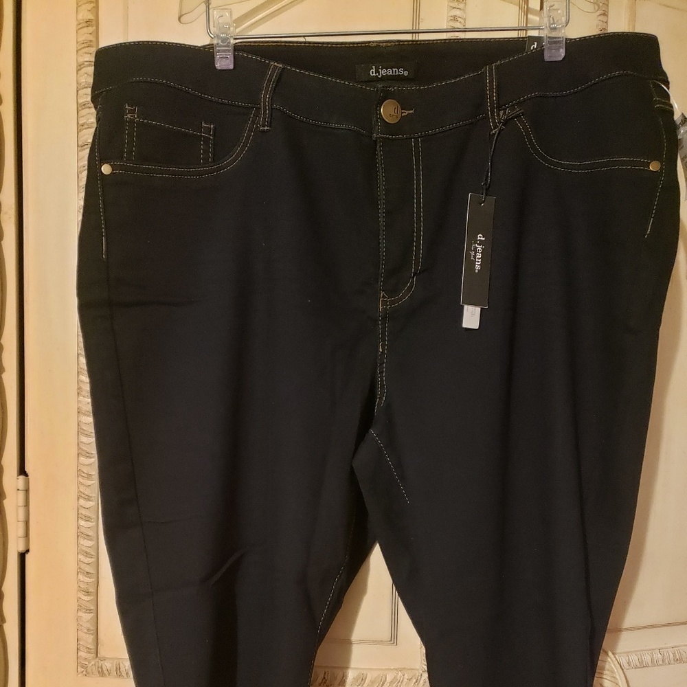 Women's Plus Black Denim Capris